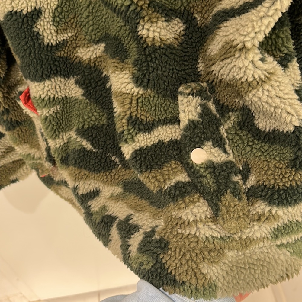 Camo pull over - Picture 5 of 5